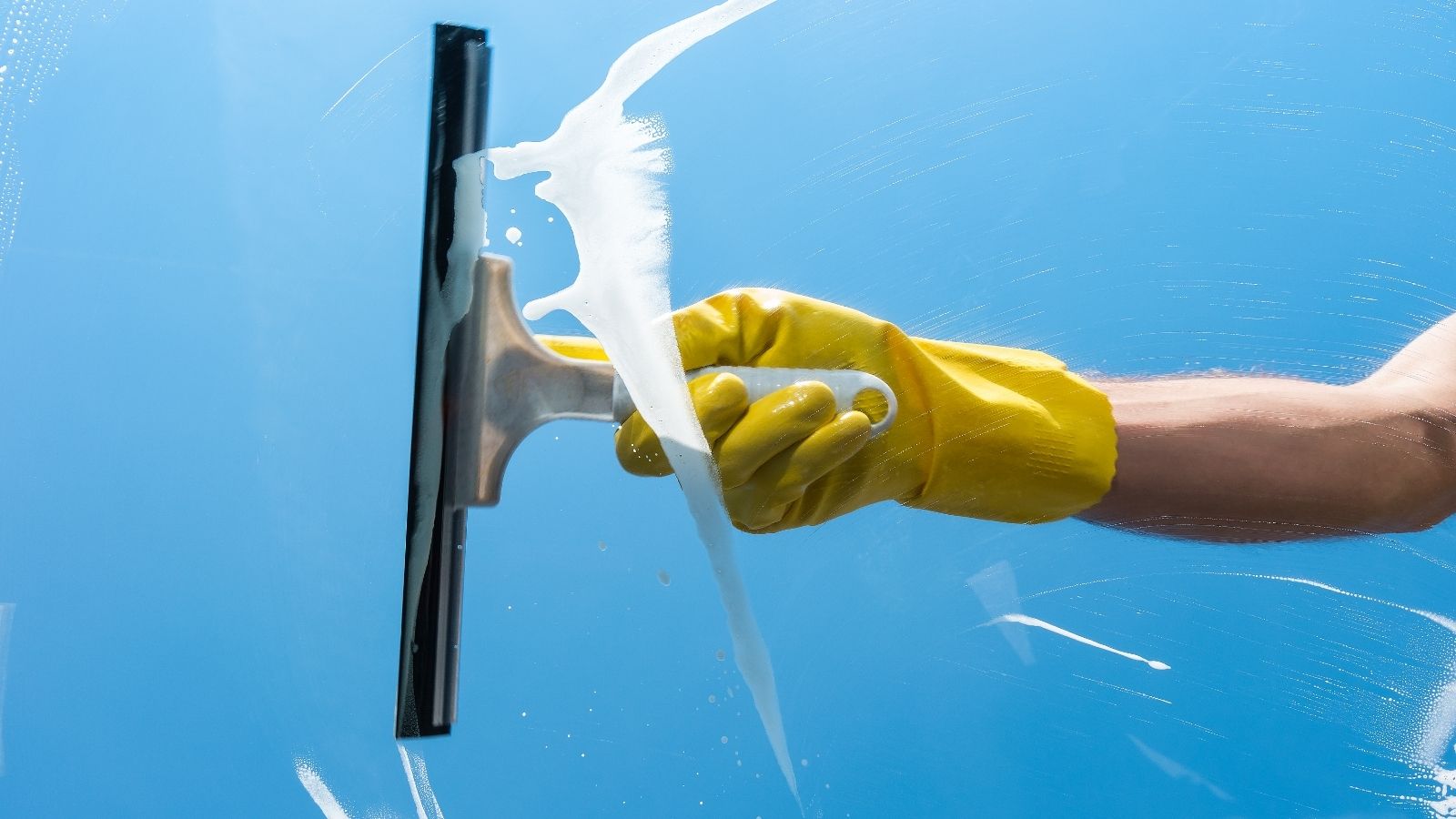 Cleaning windows